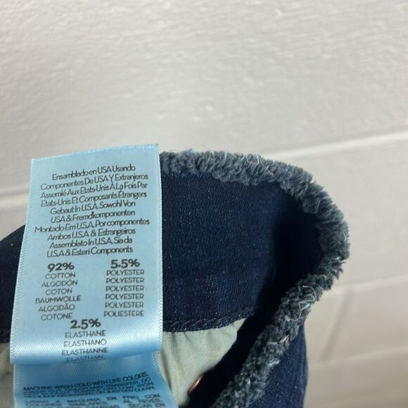 Mother women’s double fray charmer crop dark wash jean - Picture 6 of 7